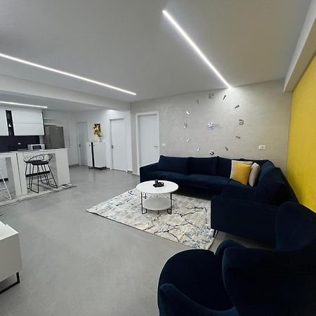Mon Prive Apartment Tirana Buitenkant foto