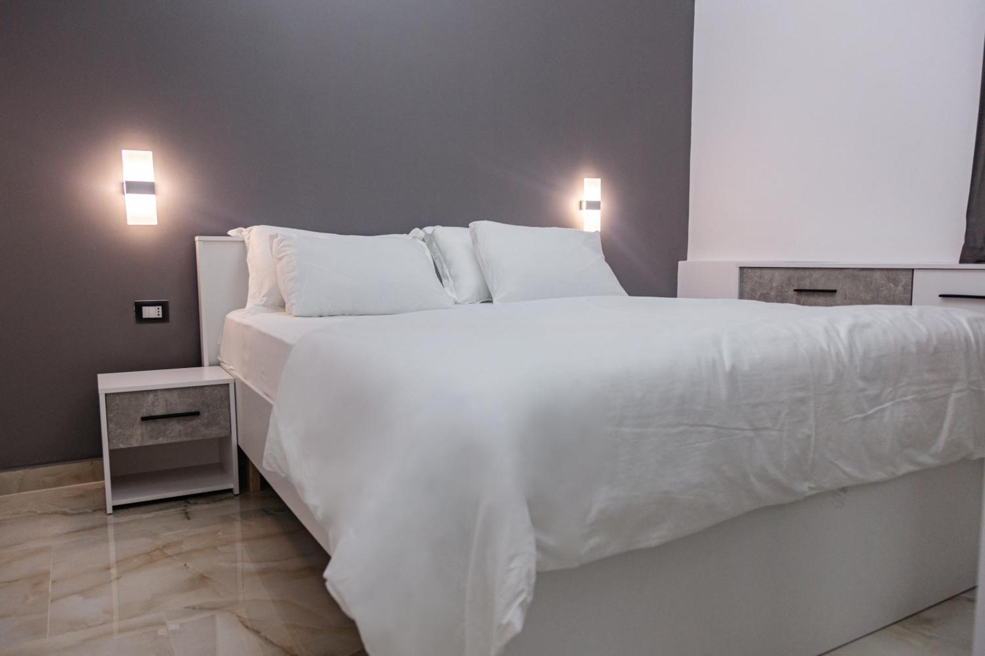 Mon Prive Apartment Tirana Buitenkant foto