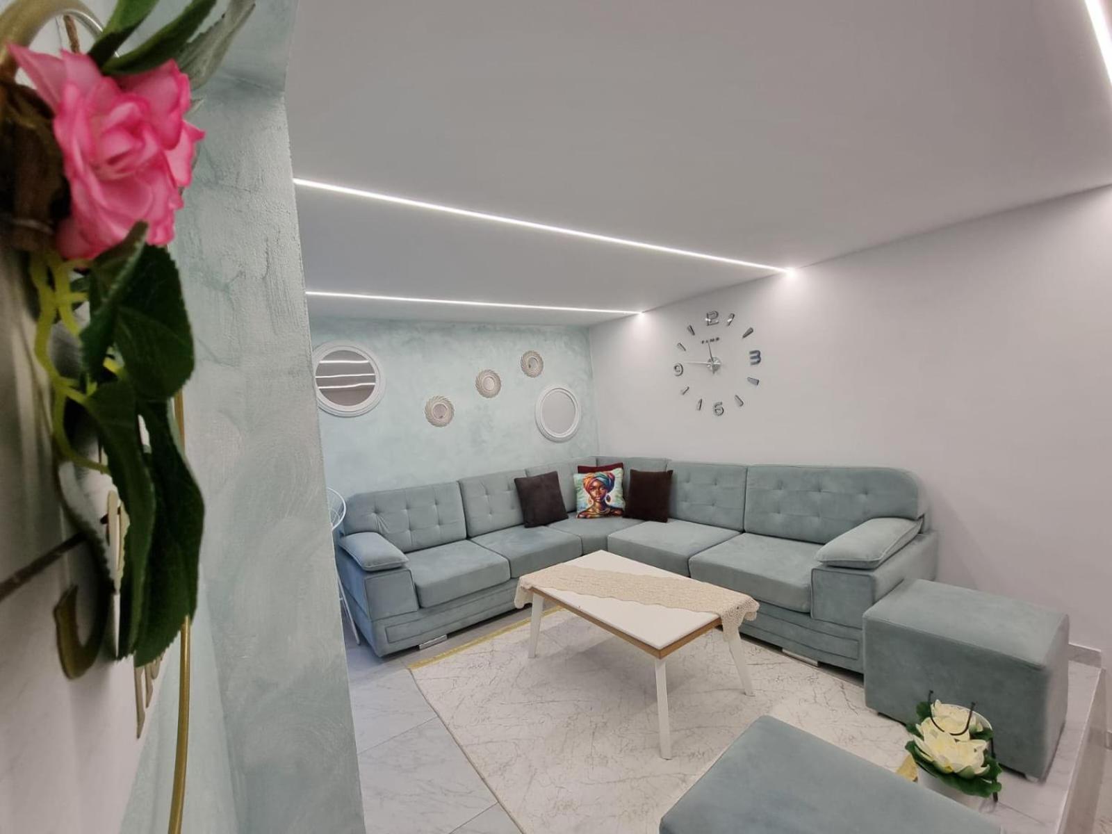 Mon Prive Apartment Tirana Buitenkant foto