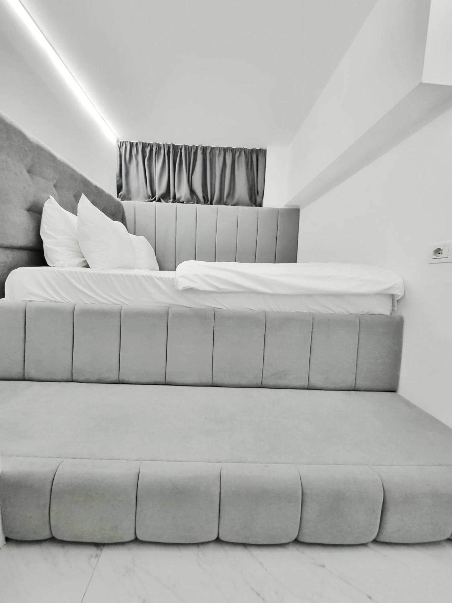 Mon Prive Apartment Tirana Buitenkant foto